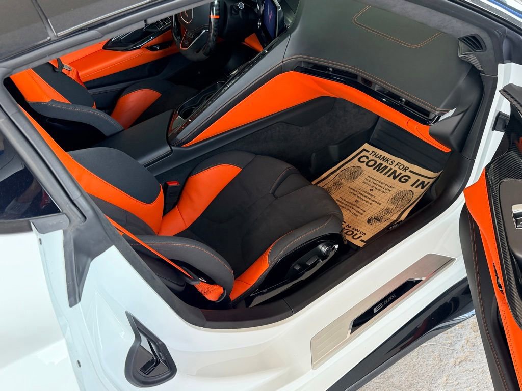 Used 2025 Chevrolet Corvette E-Ray w/ Stealth Interior Trim Package AWD/4WD image 6
