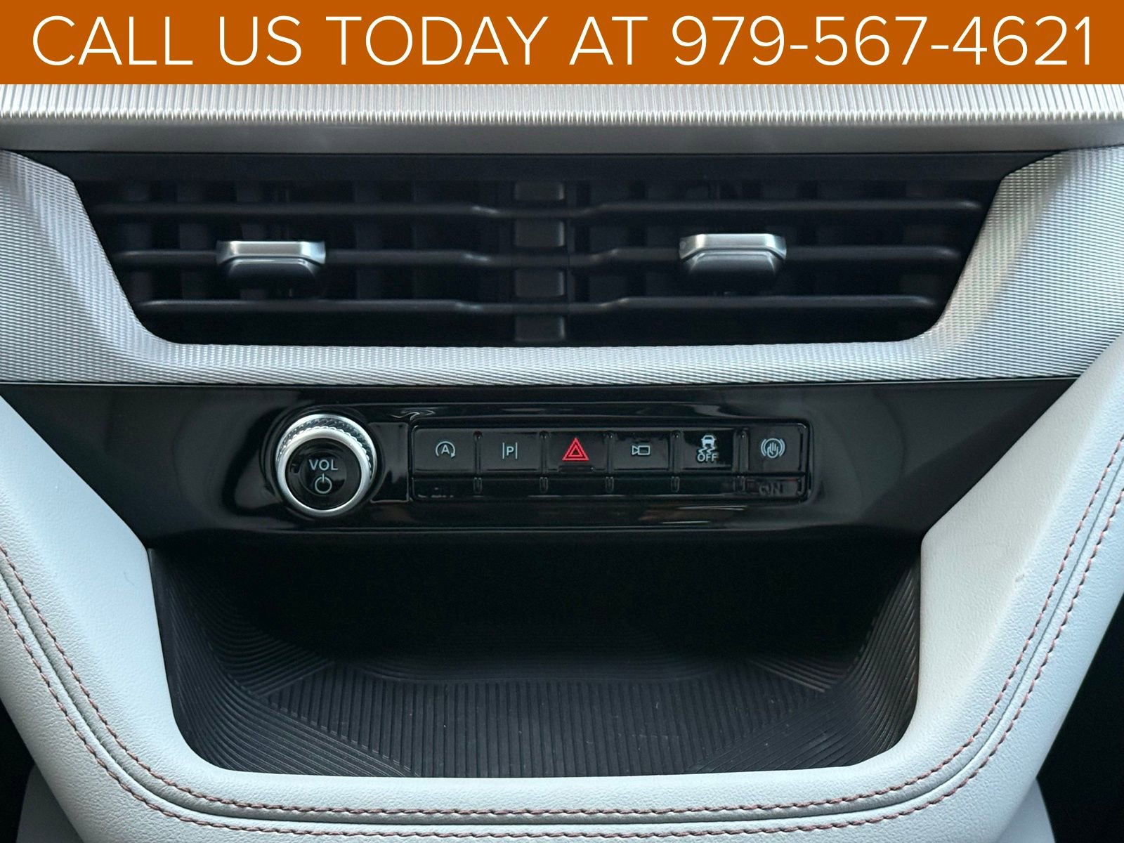 New 2026 Ford Explorer Active image 21