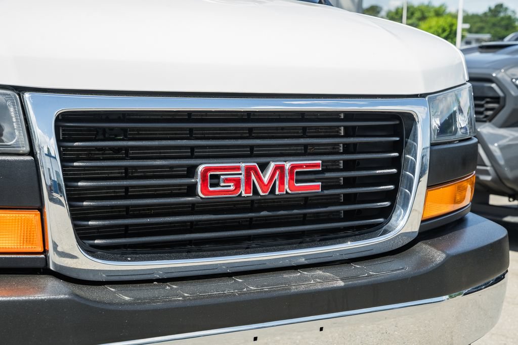 Used 2024 GMC Savana 2500 w/ Driver Convenience Package RWD image 9