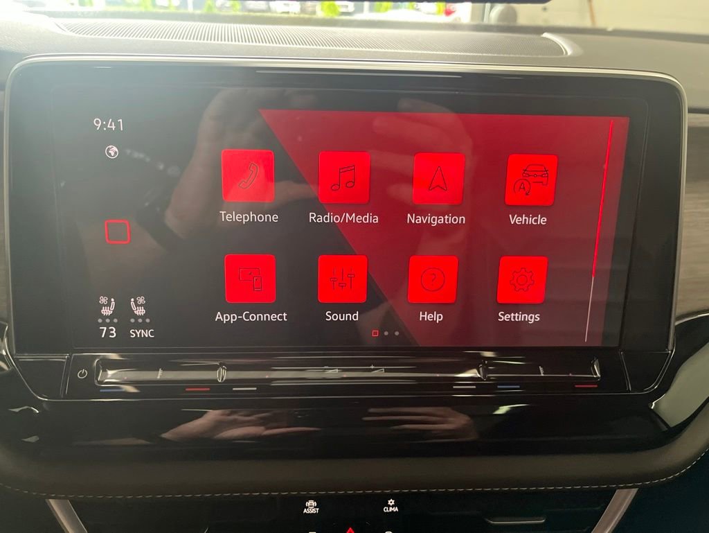 Used 2024 Volkswagen Atlas SEL AWD/4WD image 24