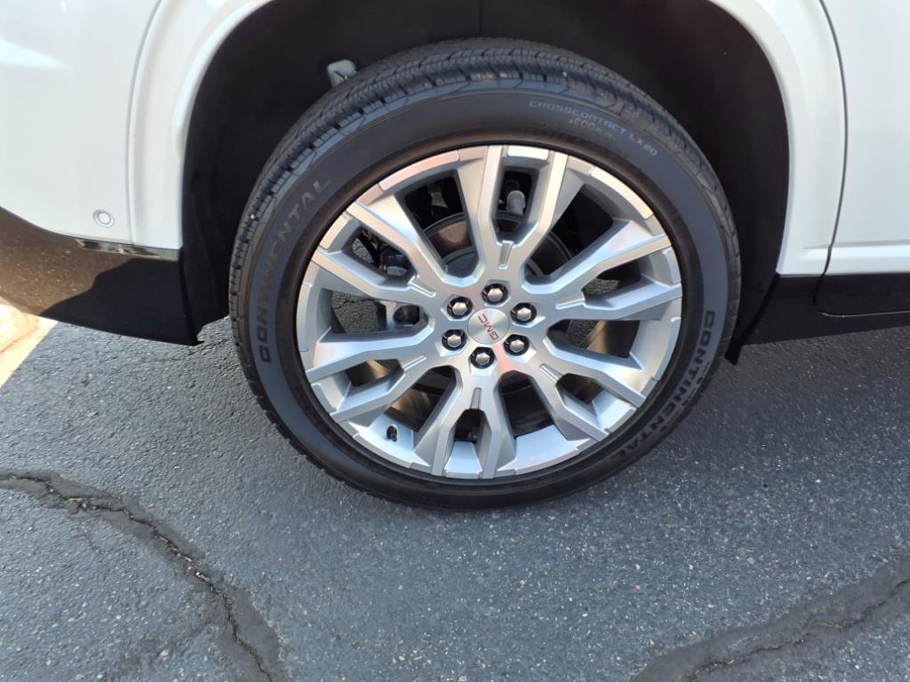 Used 2024 GMC Acadia Denali w/ Super Cruise Package image 9