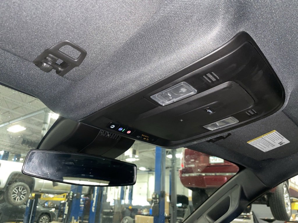 Used 2024 GMC Yukon XL SLE w/ Gmc Pro Safety Plus Package image 19