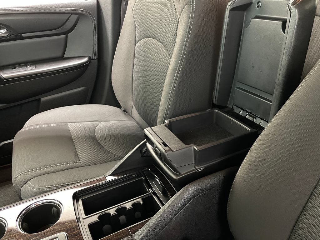 Certified 2015 Chevrolet Traverse LT w/ Style and Technology Package FWD image 34