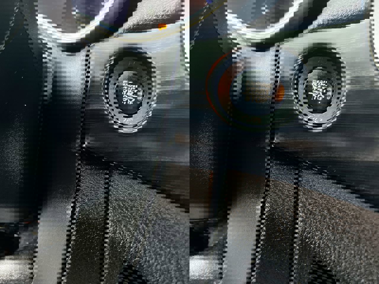 Used 2020 Jeep Grand Cherokee Laredo image 23