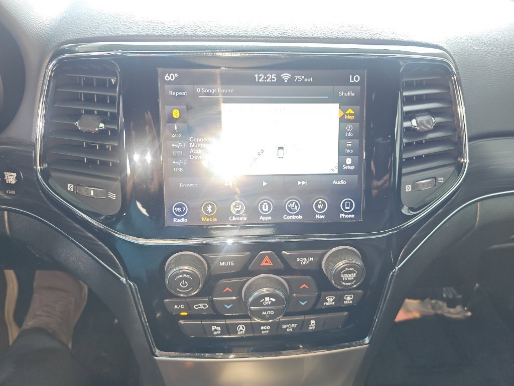 Used 2019 Jeep Grand Cherokee Limited AWD/4WD image 18