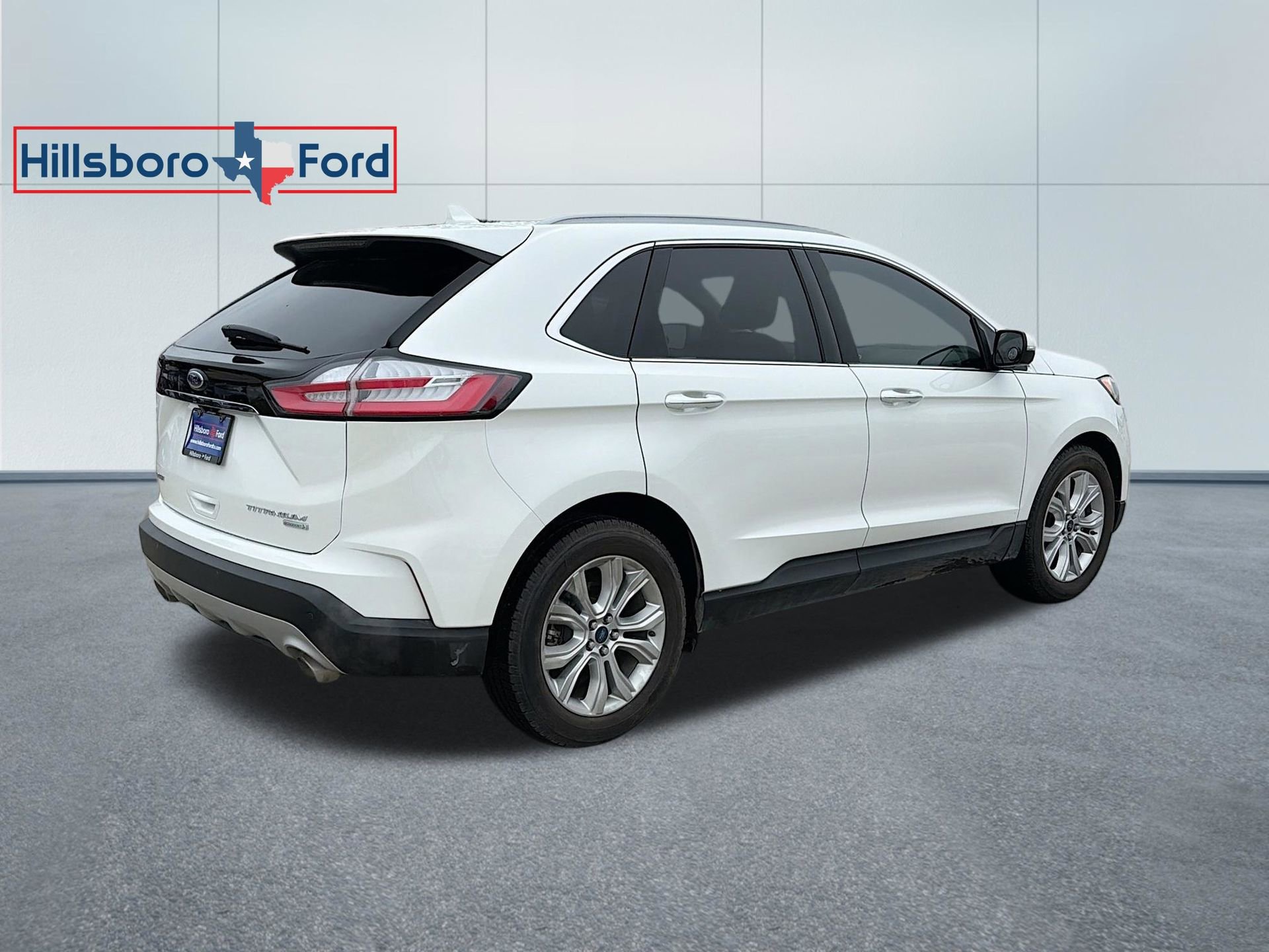 Used 2020 Ford Edge Titanium FWD image 7