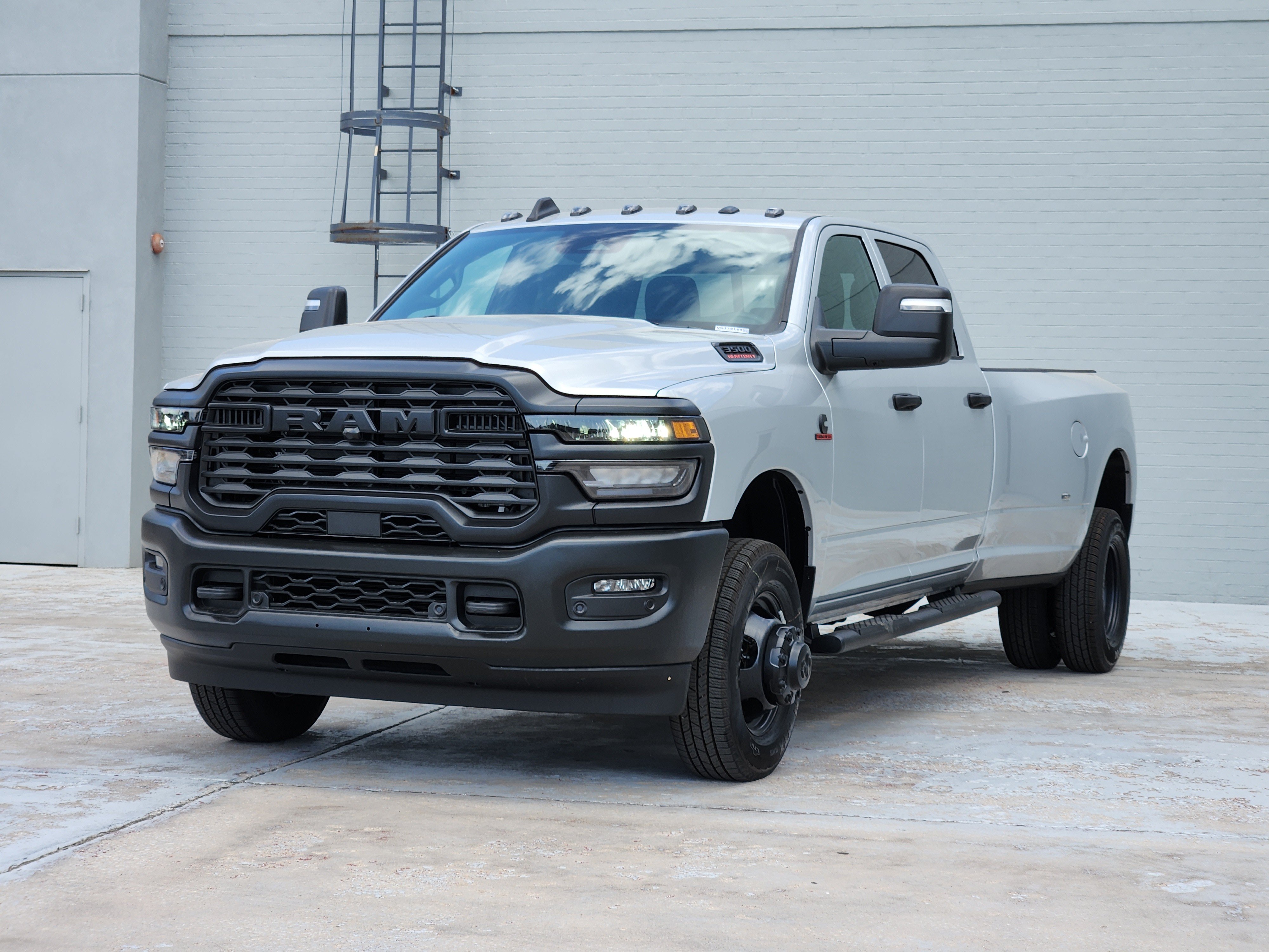 New 2027 RAM 3500 Tradesman AWD/4WD image 2