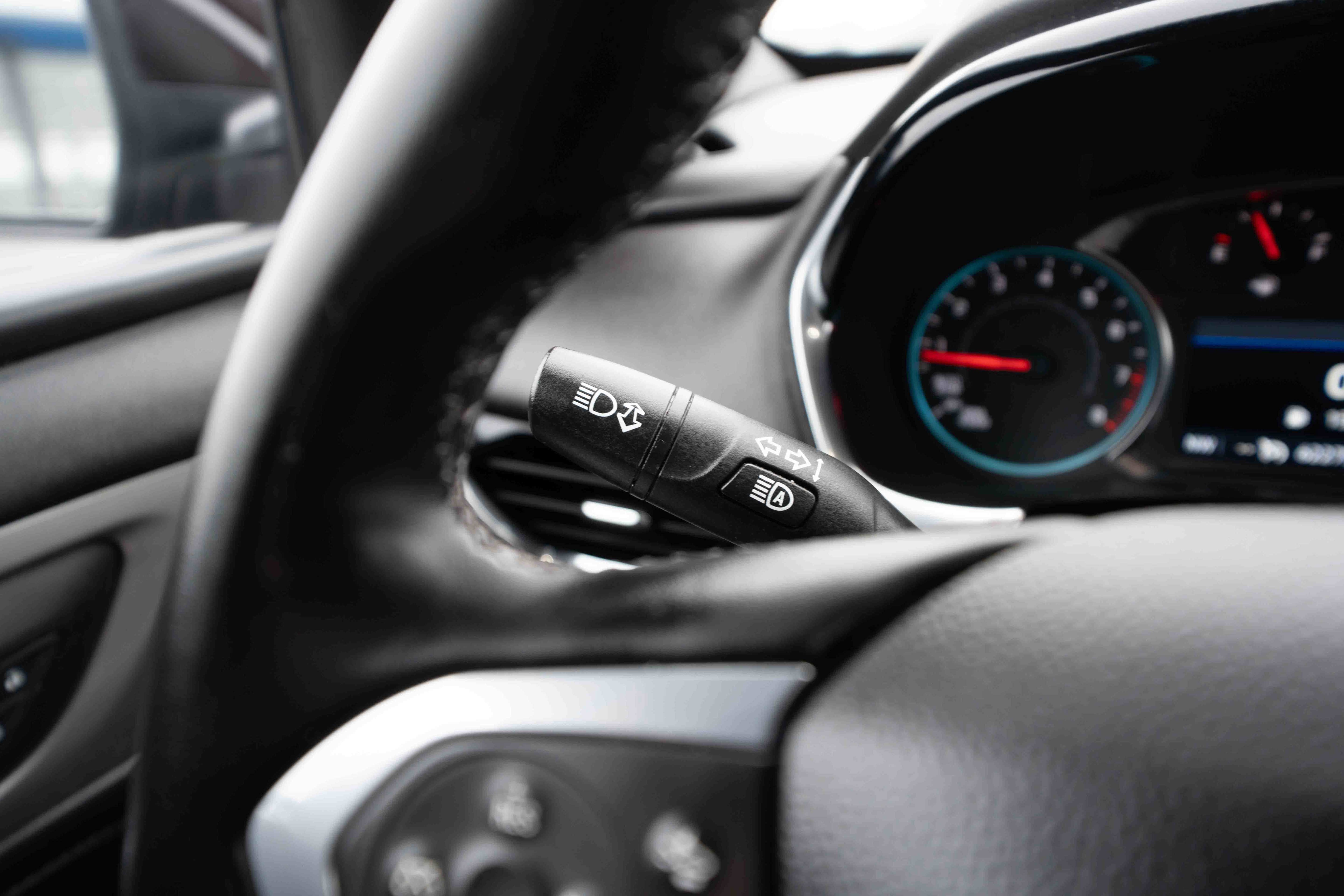 Used 2023 Chevrolet Traverse LT image 13