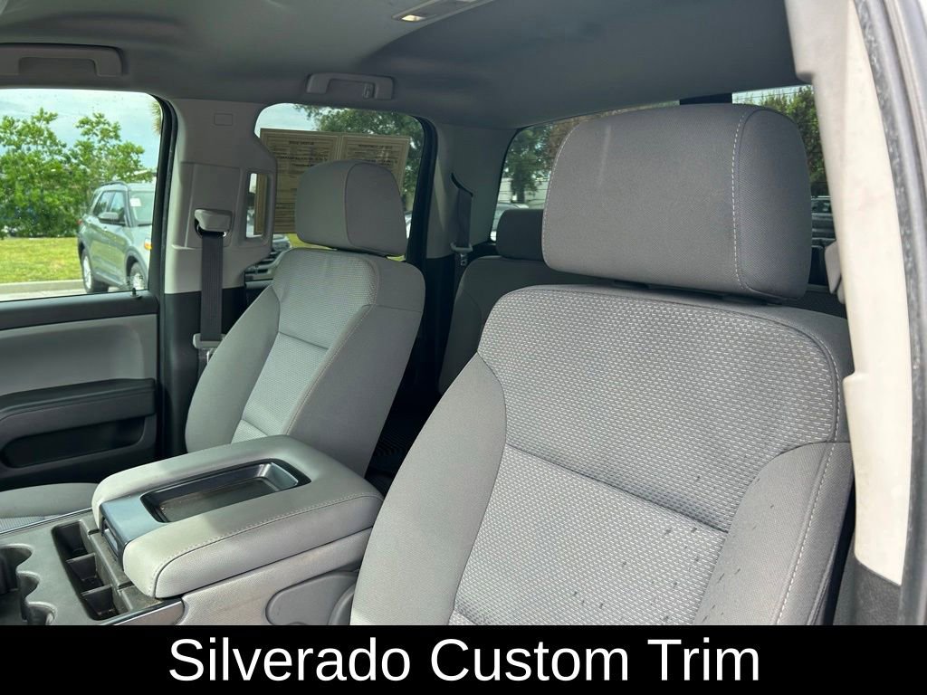Used 2019 Chevrolet Silverado 1500 Custom w/ Custom Convenience Package AWD/4WD image 19