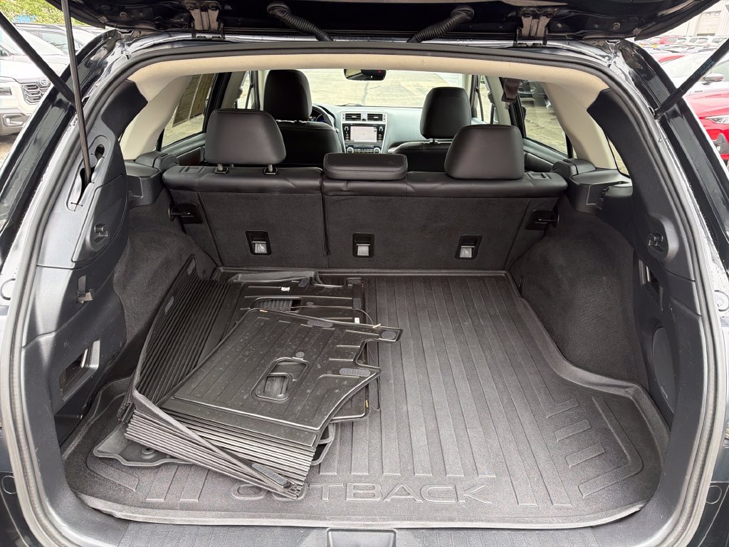 Used 2018 Subaru Outback 2.5i Limited AWD/4WD image 32