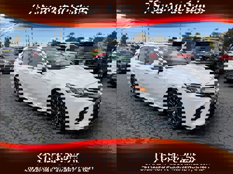 Used 2018 Toyota Camry SE image 1