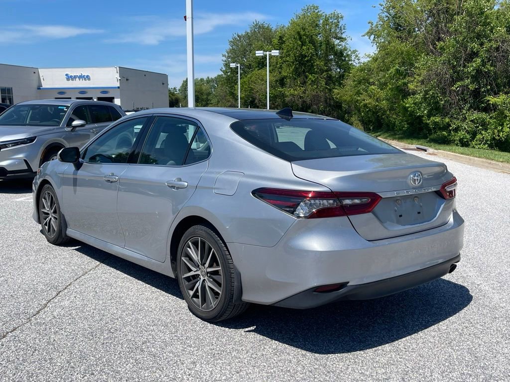 Used 2022 Toyota Camry XLE w/ Cold Weather Package FWD image 5