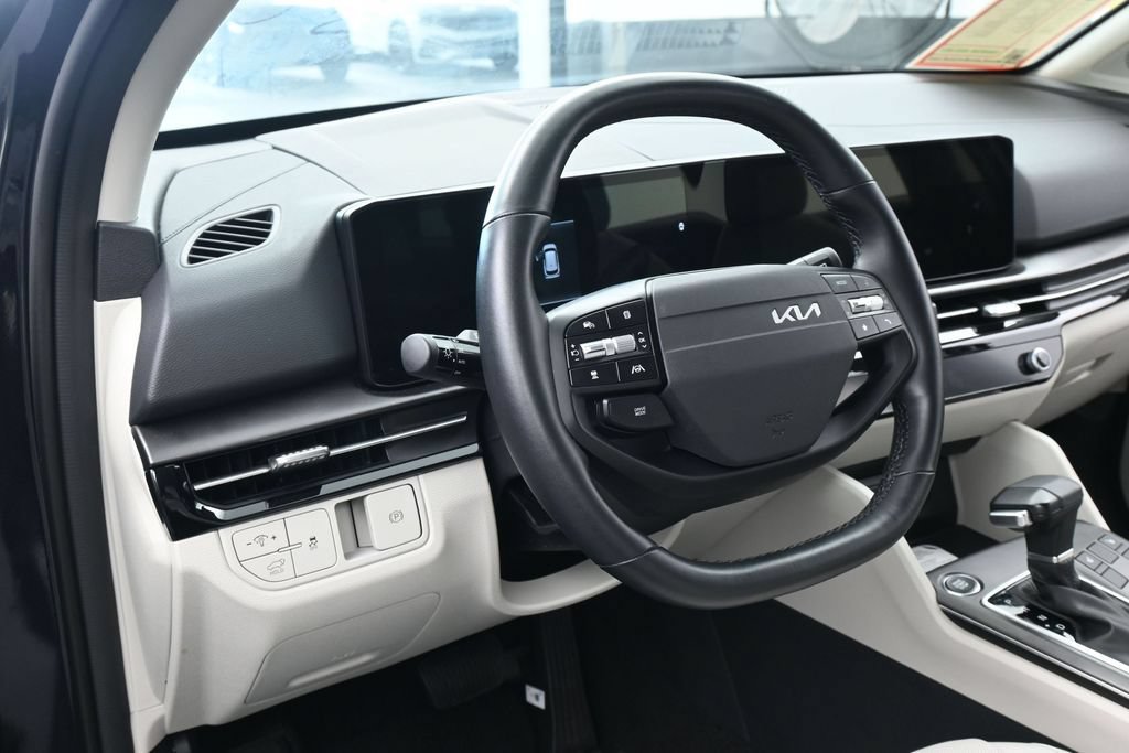 Used 2026 Kia Sportage EX FWD image 15