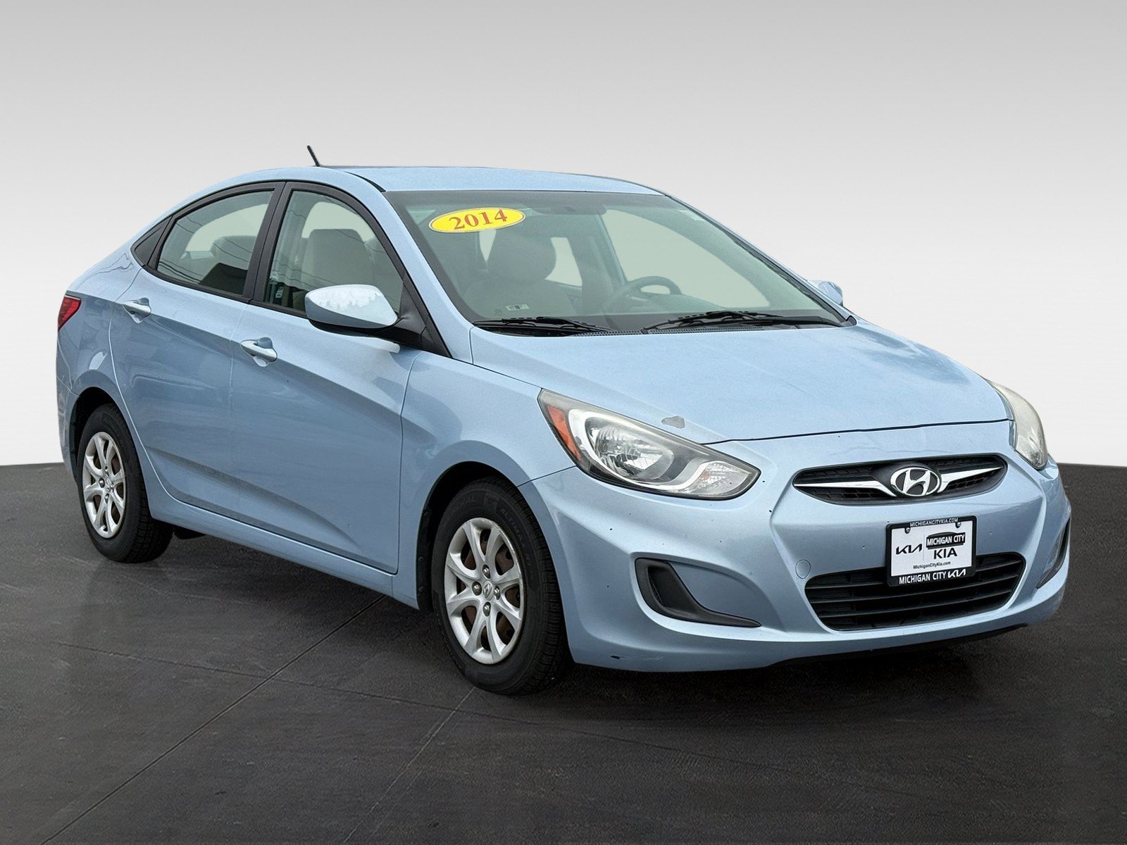 Used 2014 Hyundai Accent GLS FWD image 3