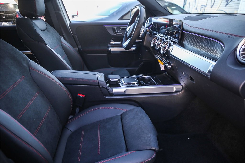 Used 2023 Mercedes-Benz EQB 350 4MATIC SUV image 20