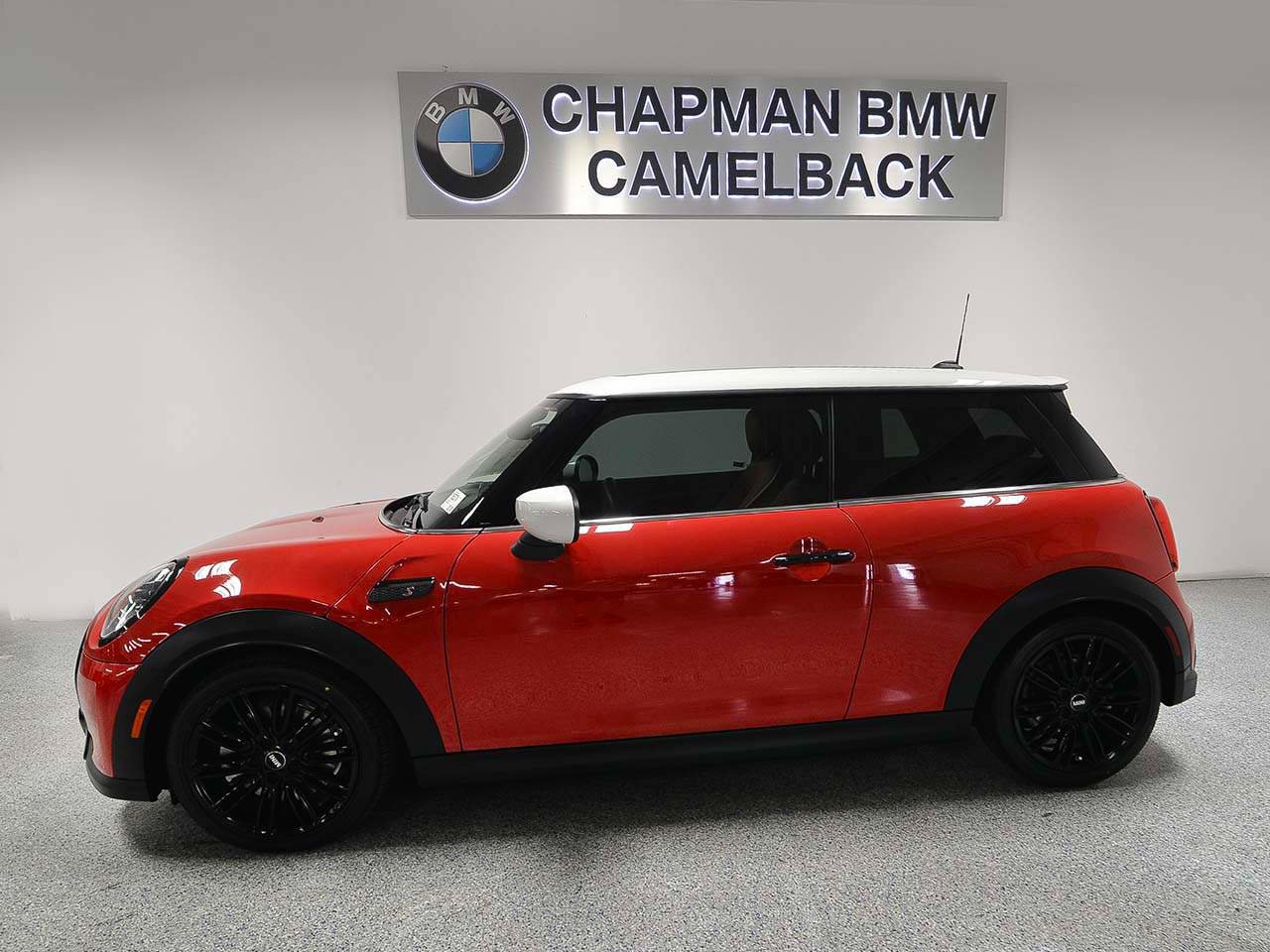 Used 2024 MINI Cooper S FWD image 3
