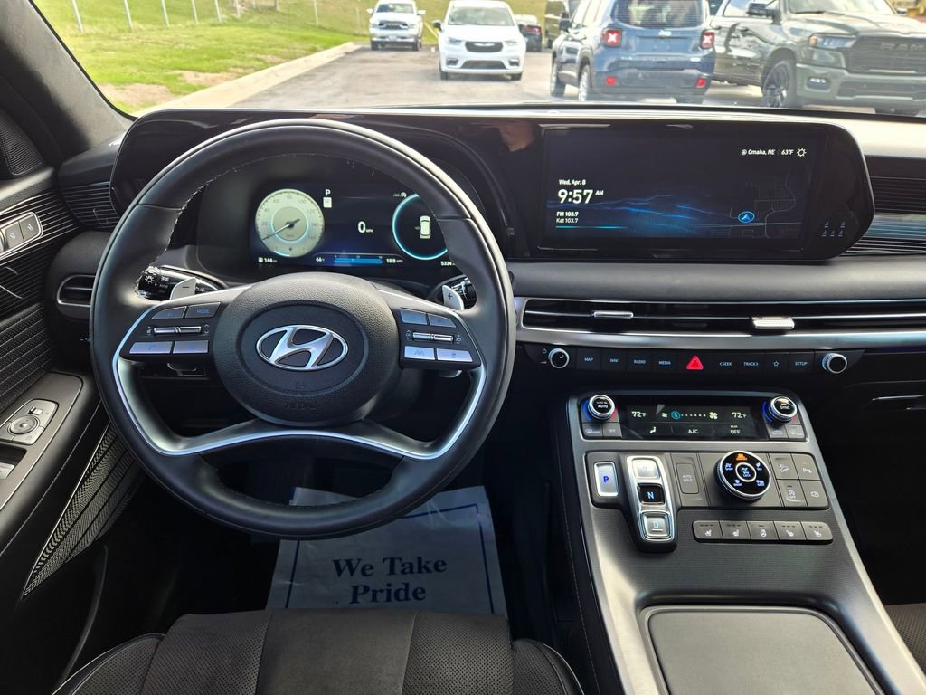 Used 2025 Hyundai Palisade Calligraphy AWD/4WD image 18