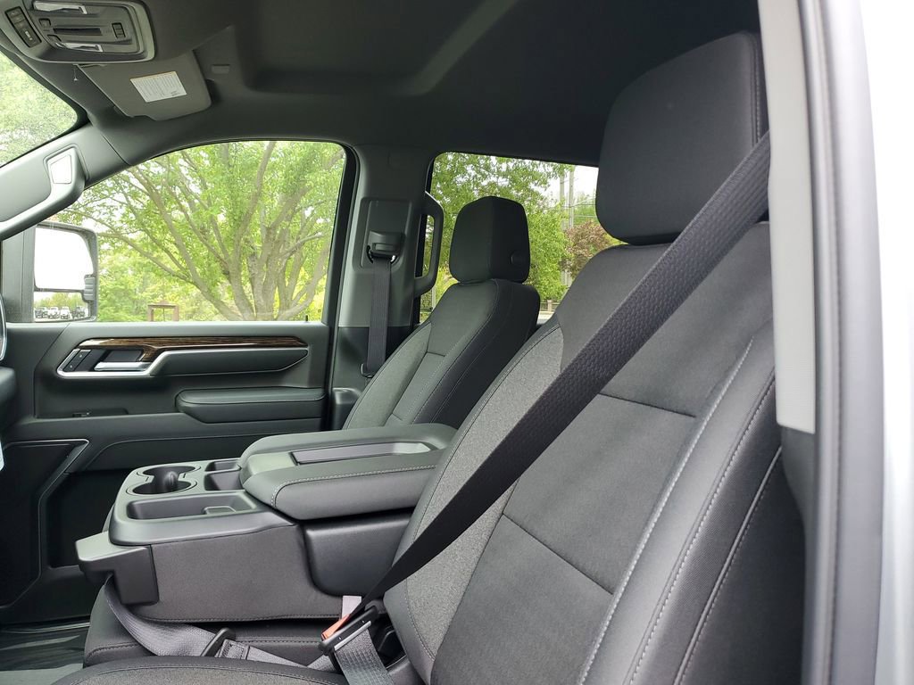 New 2026 GMC Sierra 2500 SLE w/ SLE Value Package; AWD/4WD image 16