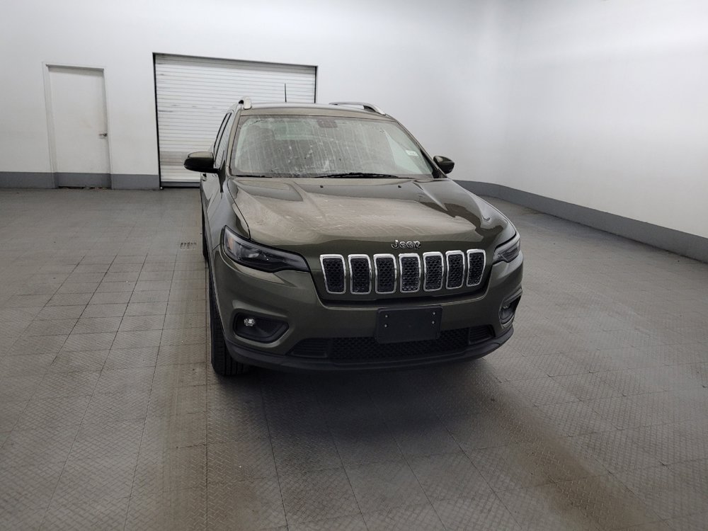 Used 2019 Jeep Cherokee Latitude Plus AWD/4WD image 14