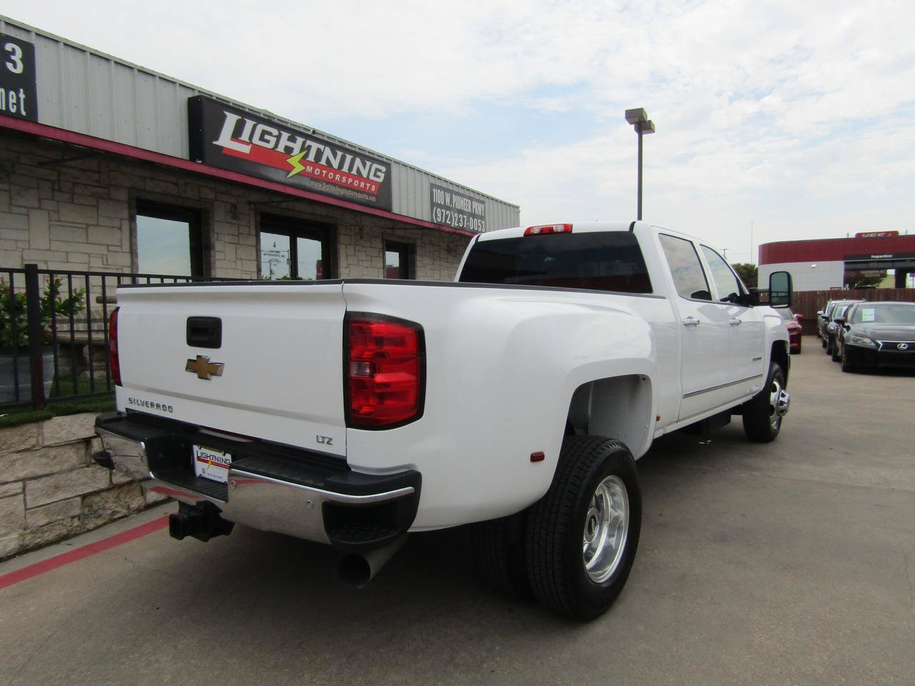 Used 2015 Chevrolet Silverado 3500 LTZ w/ Duramax Plus Package RWD image 4