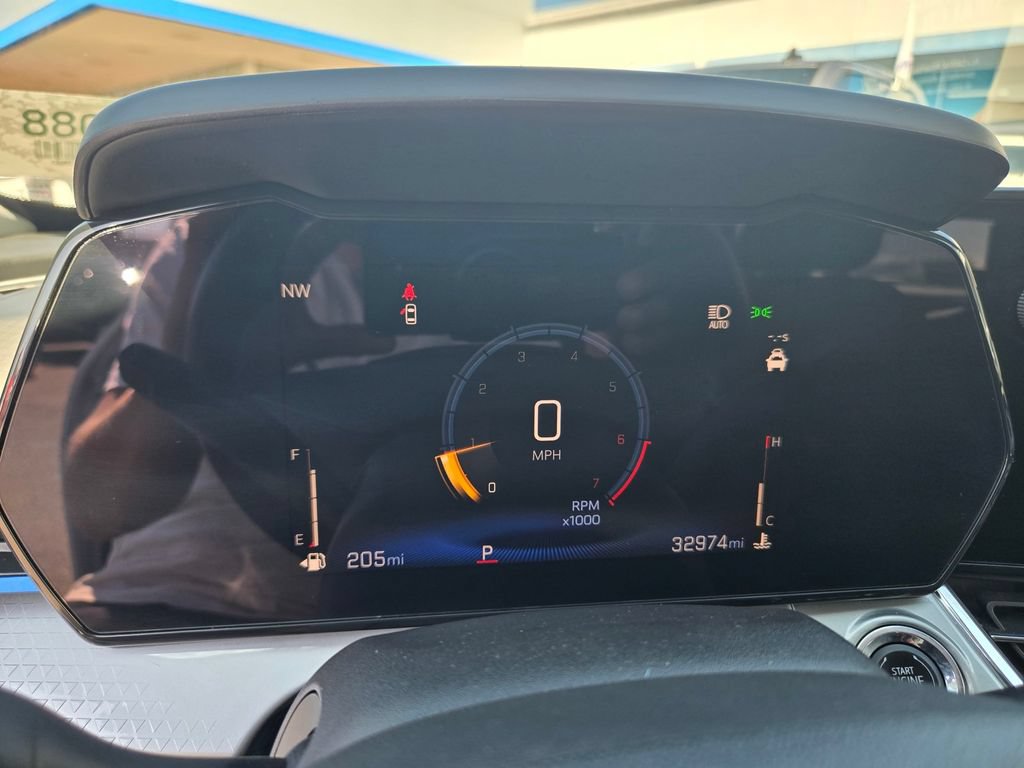 Used 2025 Chevrolet Trax LT w/ LT Convenience Package FWD image 18