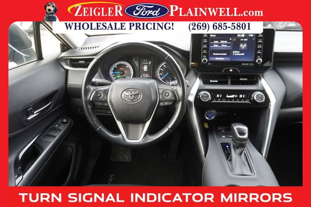 Used 2022 Toyota Venza LE image 13