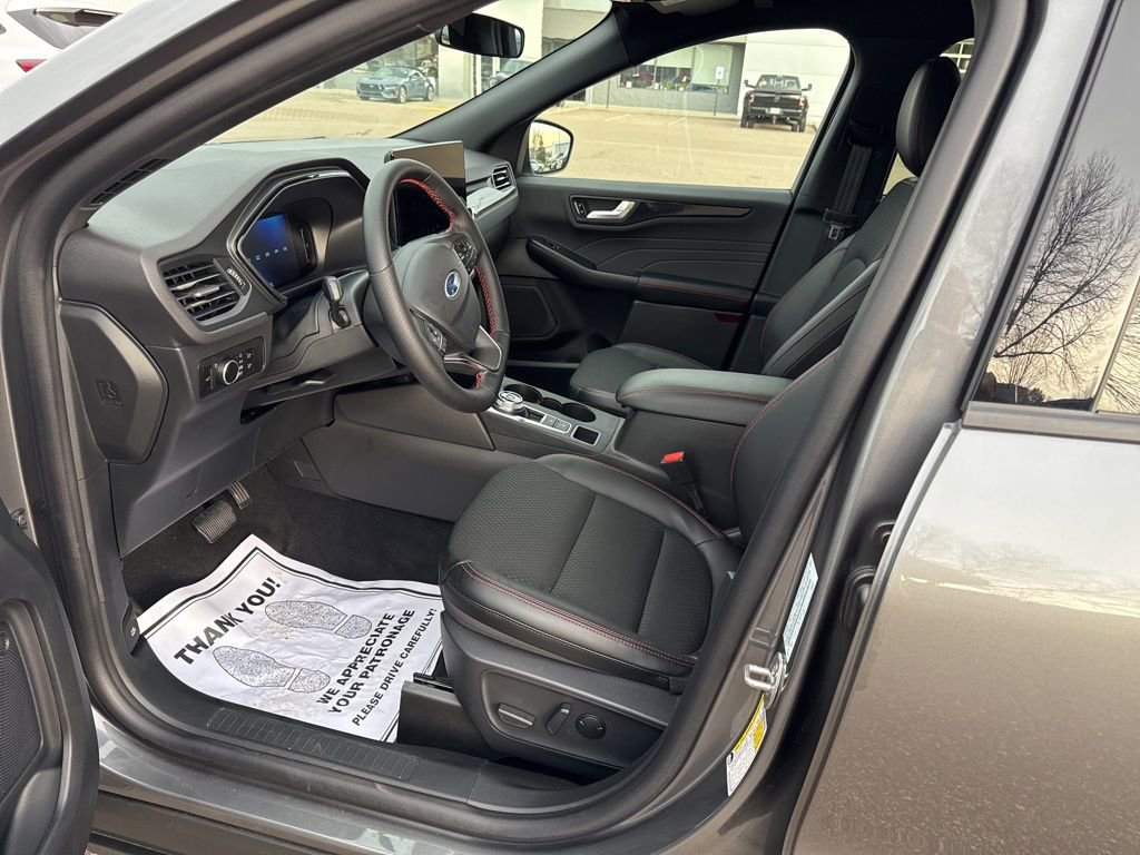 New 2026 Ford Escape ST-Line w/ Tech Pack #1 AWD/4WD image 11