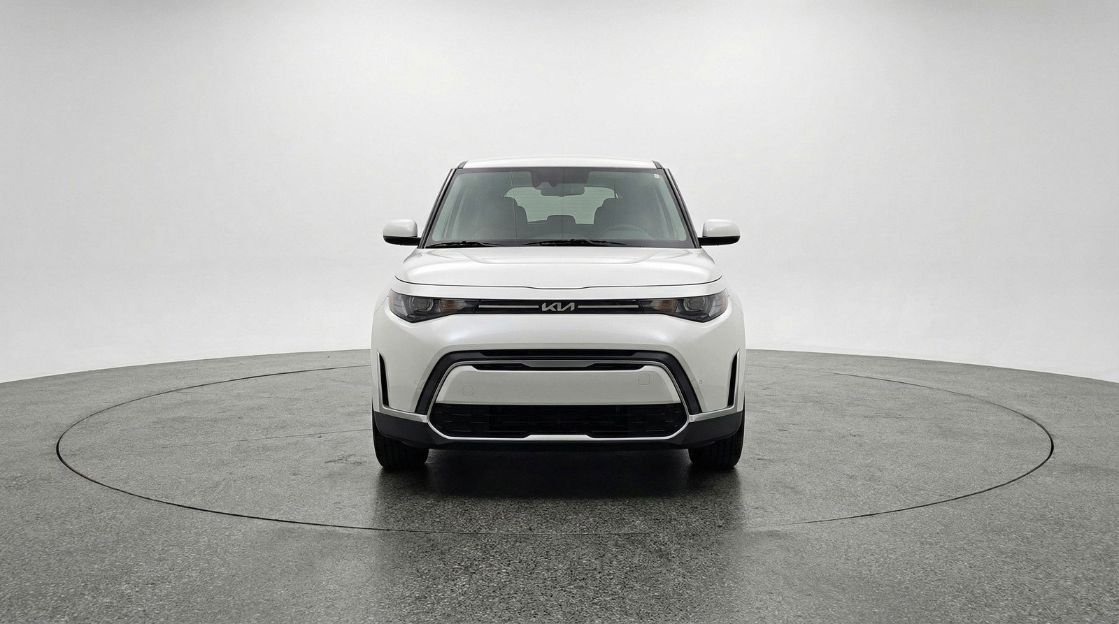 Used 2025 Kia Soul LX w/ LX Technology Package image 2