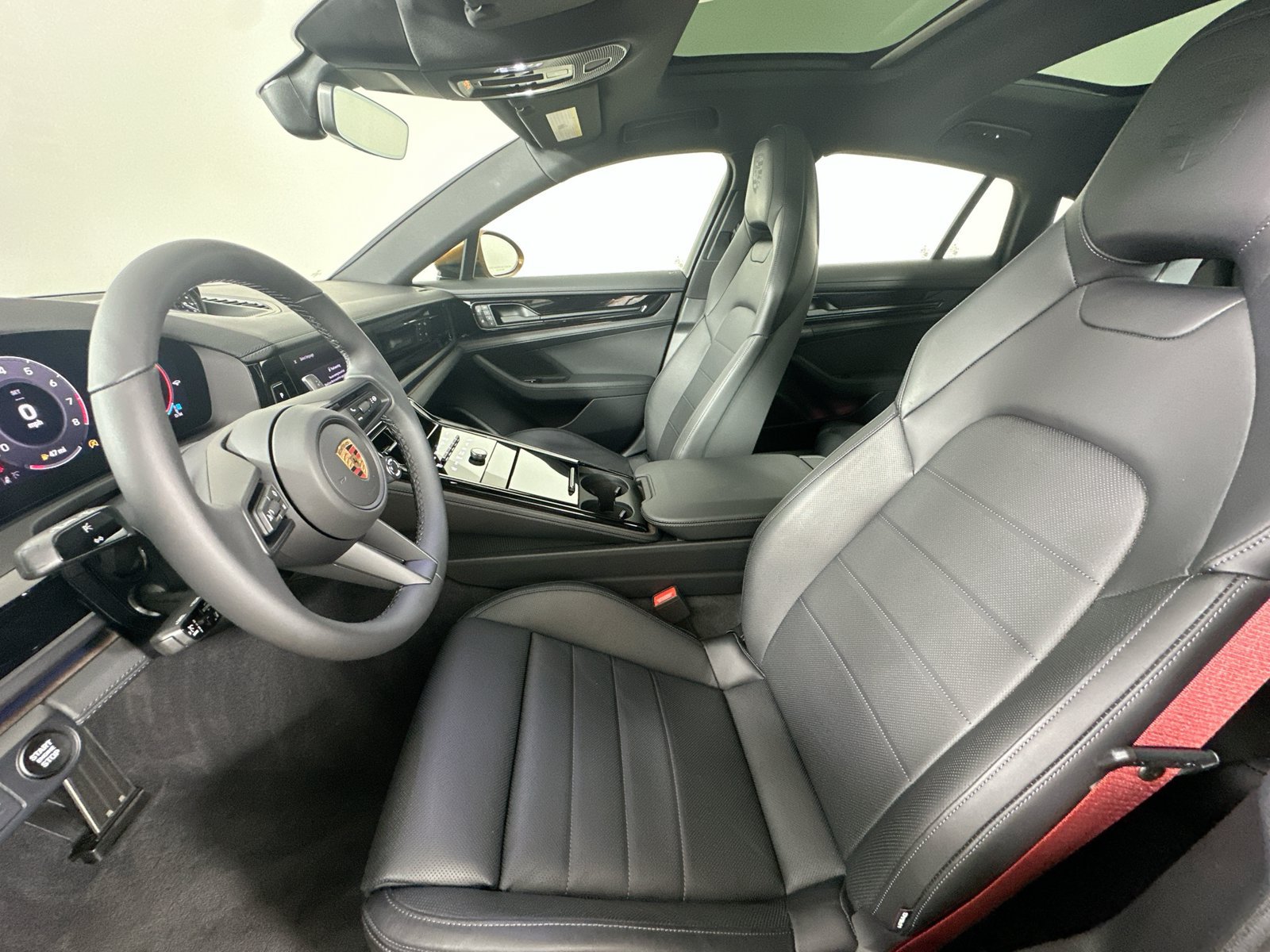 Used 2025 Porsche Panamera 4 w/ Premium Package AWD/4WD image 34