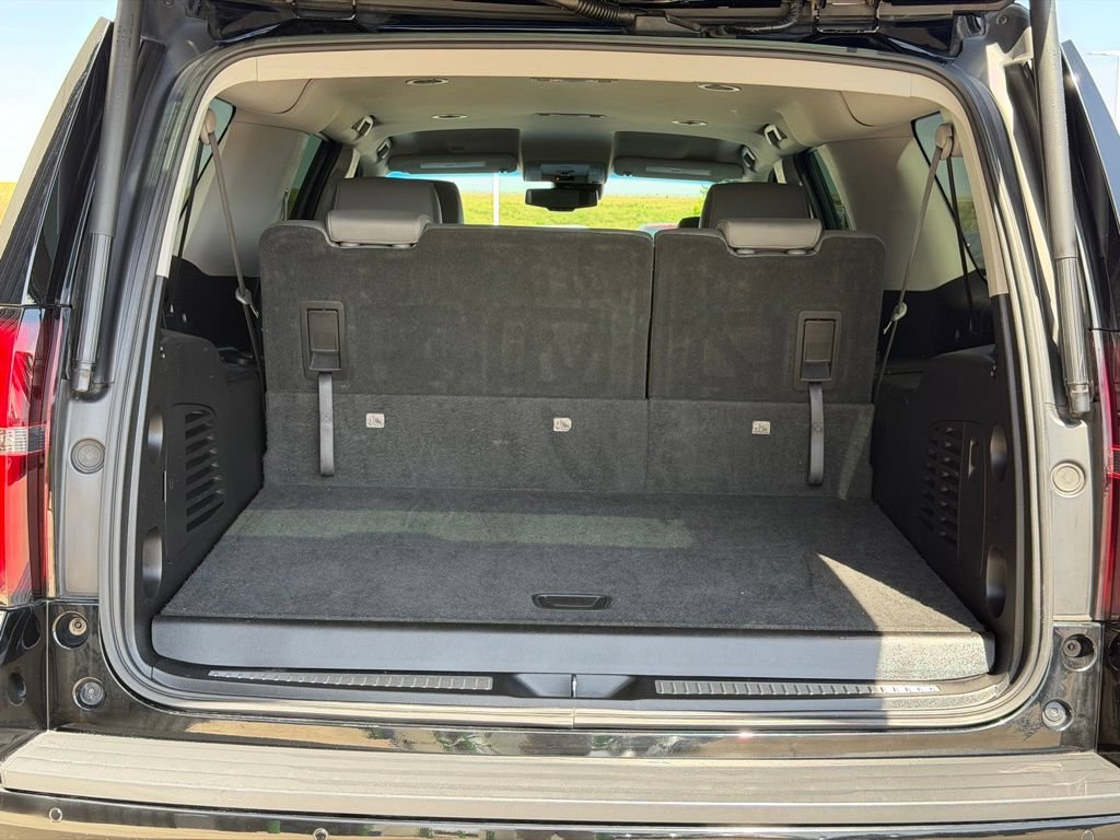 Used 2018 Chevrolet Suburban LT AWD/4WD image 9