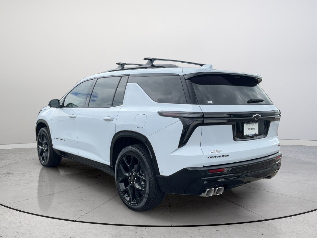 New 2026 Chevrolet Traverse RS w/ LPO, Floor Liner Package FWD image 5