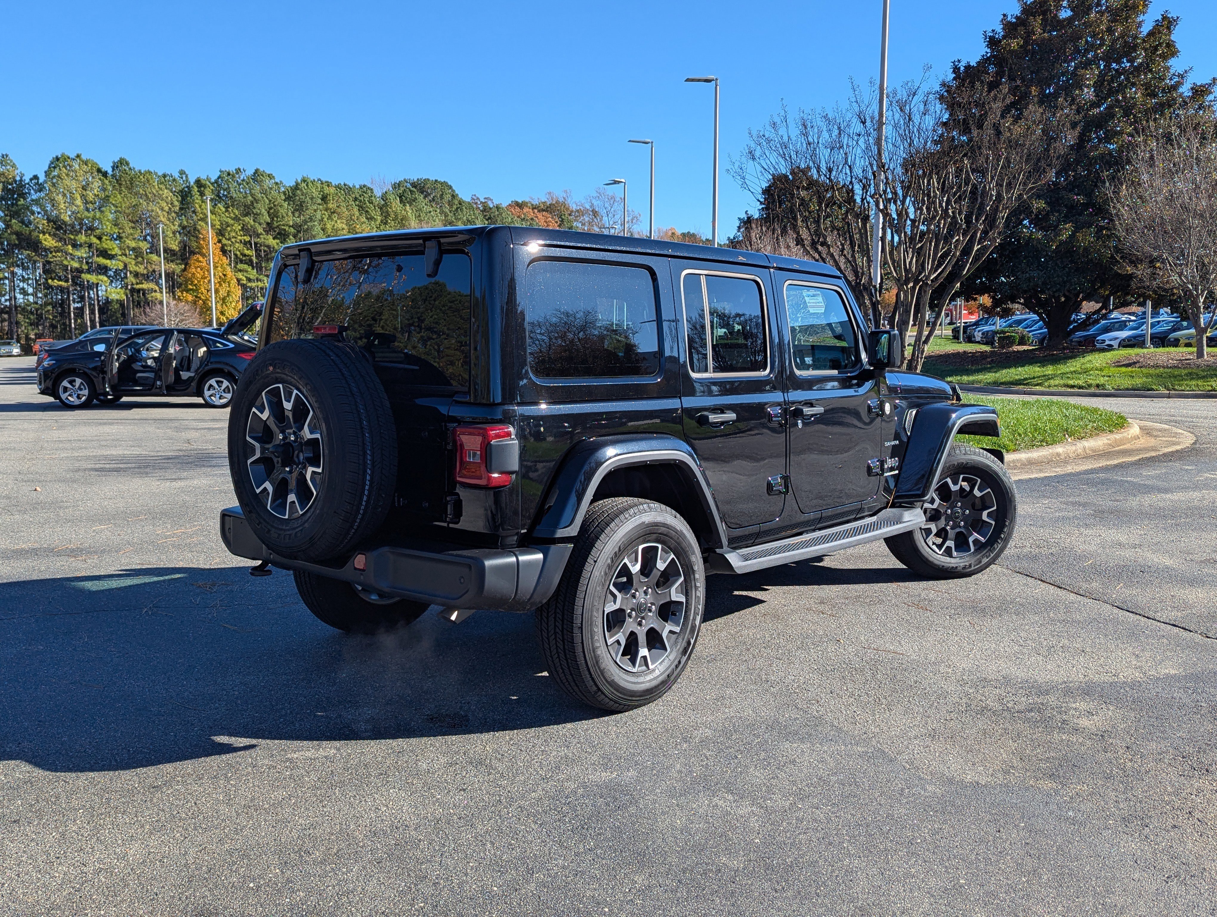 Used 2024 Jeep Wrangler Sahara w/ Safety Group image 5