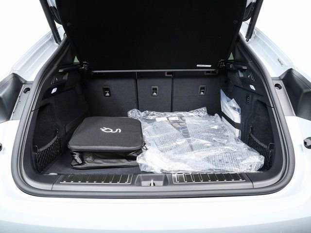 New 2026 Porsche Macan 4S Electric image 31