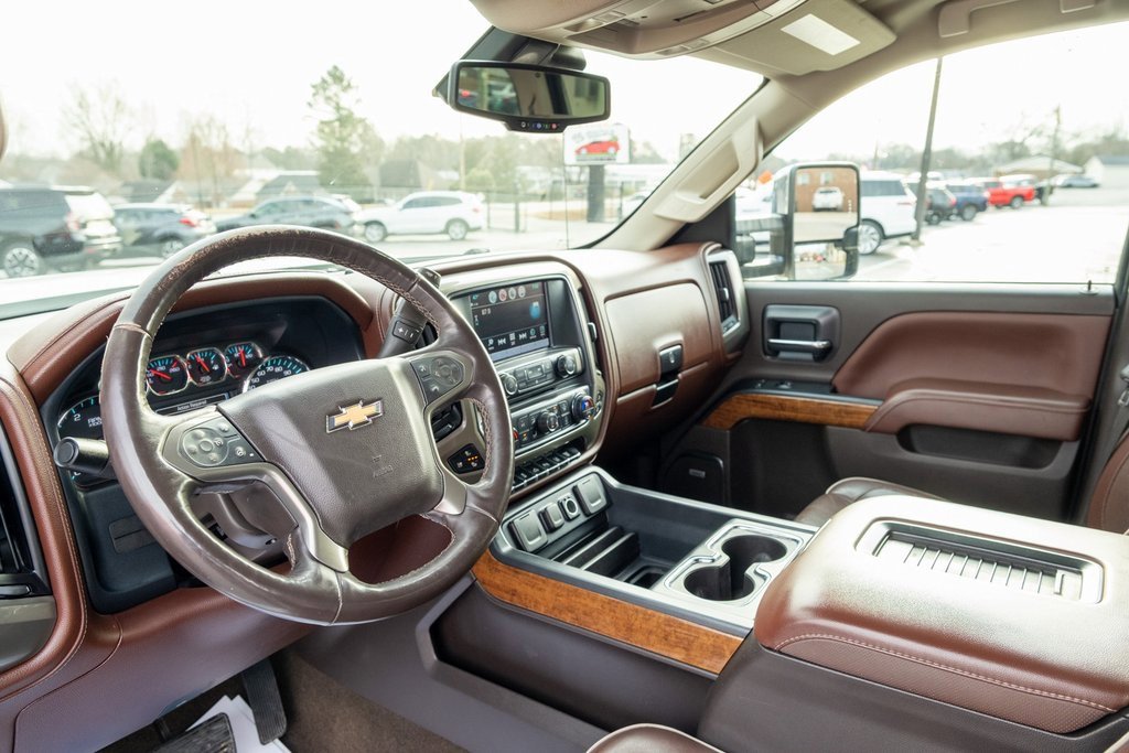 Used 2017 Chevrolet Silverado 2500 High Country w/ Duramax Plus Package image 5