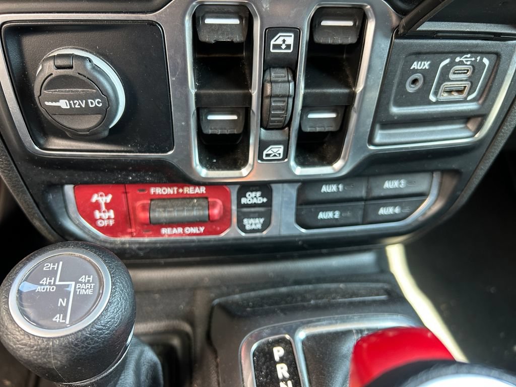Used 2024 Jeep Wrangler Unlimited Rubicon 4xe AWD/4WD image 21