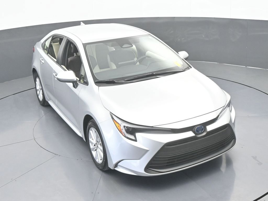 Used 2024 Toyota Corolla LE w/ LE Convenience Package image 43