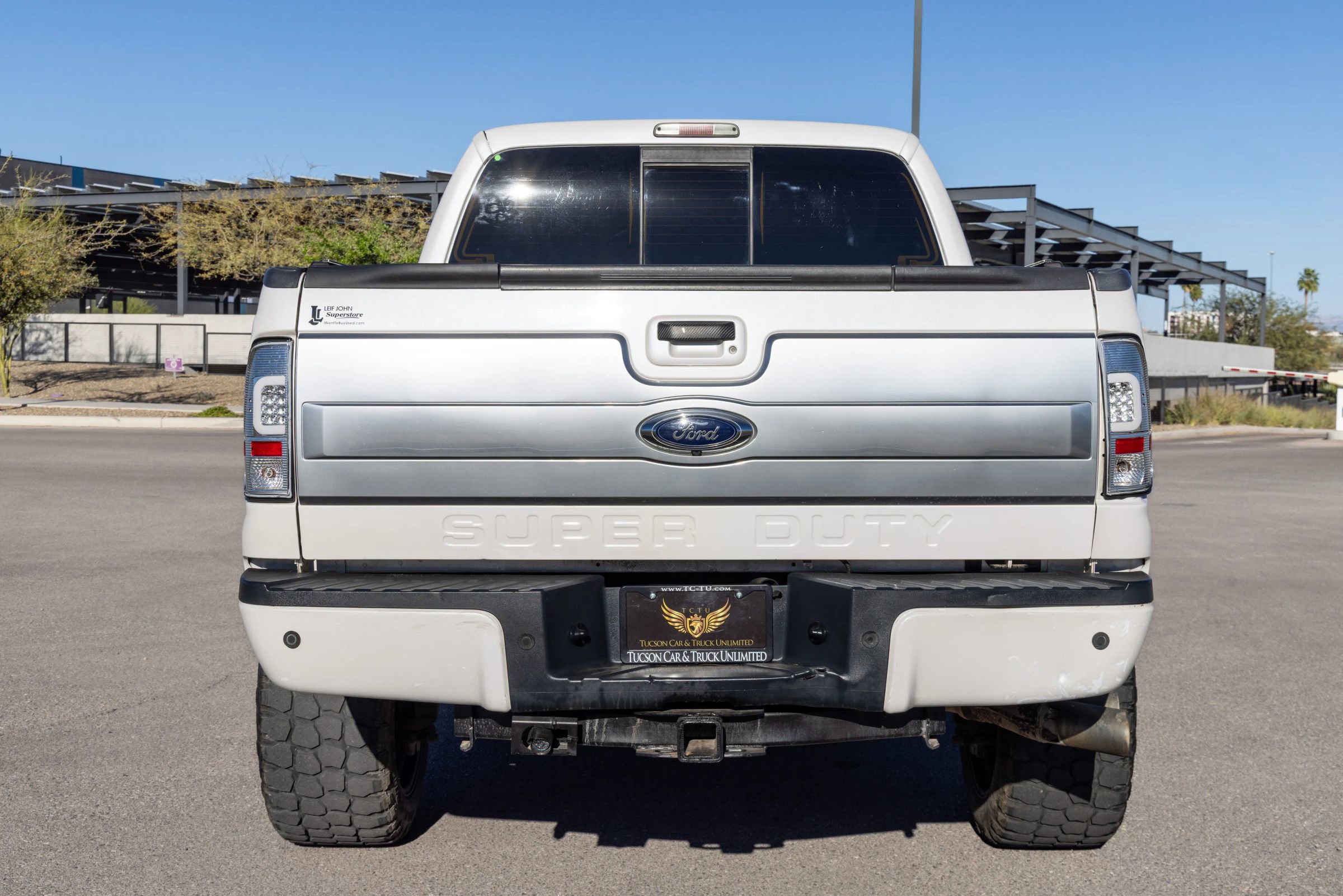 Used 2016 Ford F350 Platinum w/ FX4 Off-Road Package AWD/4WD image 5