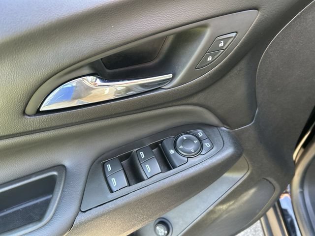 Used 2024 Chevrolet Equinox LT FWD image 16