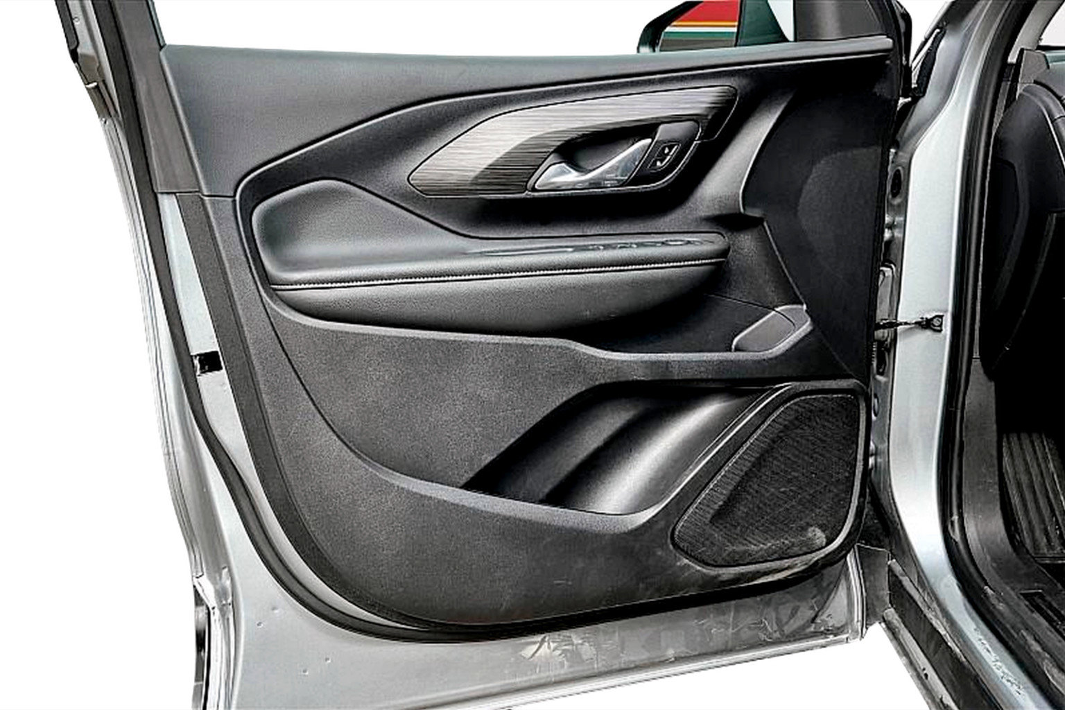 Used 2025 GMC Terrain Elevation image 21