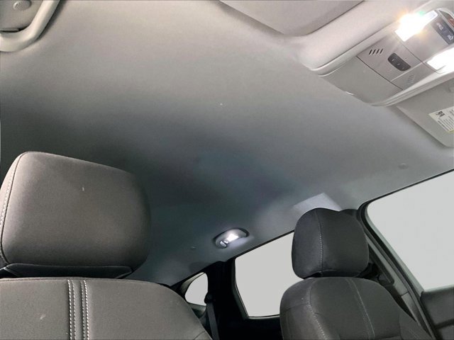 Used 2022 Chevrolet Blazer LT FWD image 17