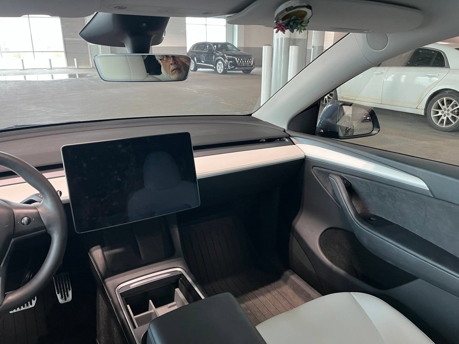 Used 2023 Tesla Model Y Long Range AWD/4WD image 38