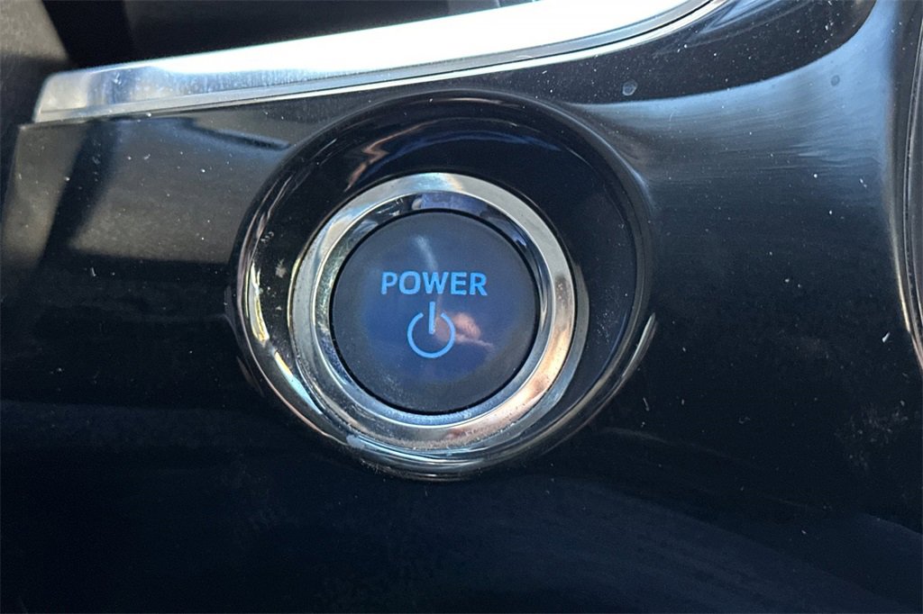 Used 2017 Toyota Prius Prime Premium image 22