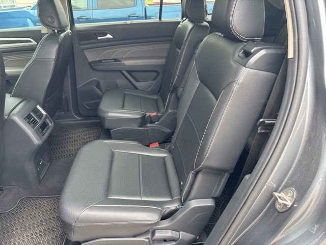 Used 2021 Volkswagen Atlas SEL R-Line image 2