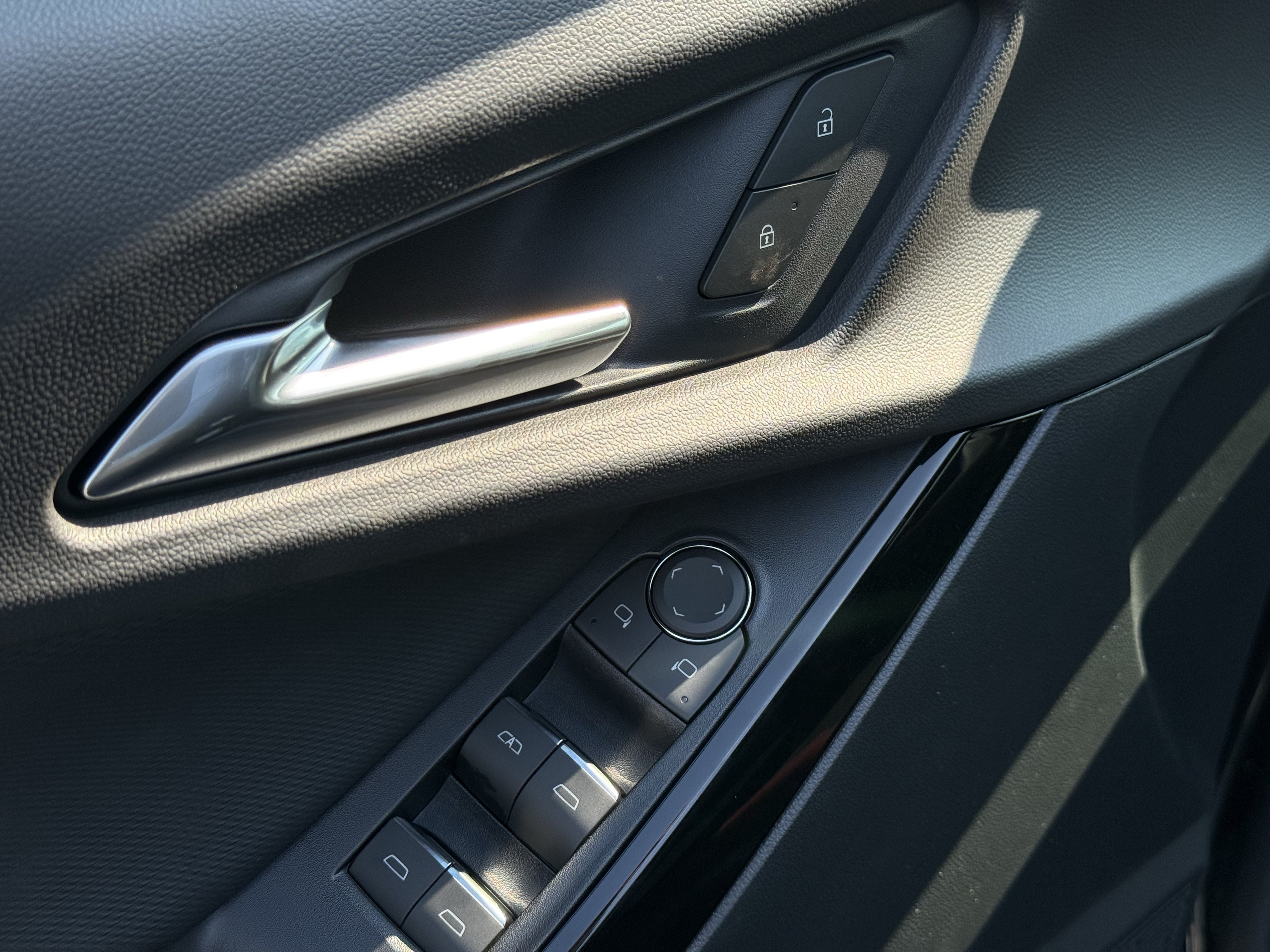 New 2027 Chevrolet Equinox RS FWD image 15