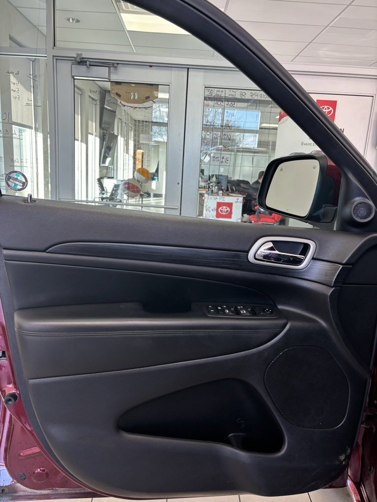 Used 2020 Jeep Grand Cherokee Altitude image 8