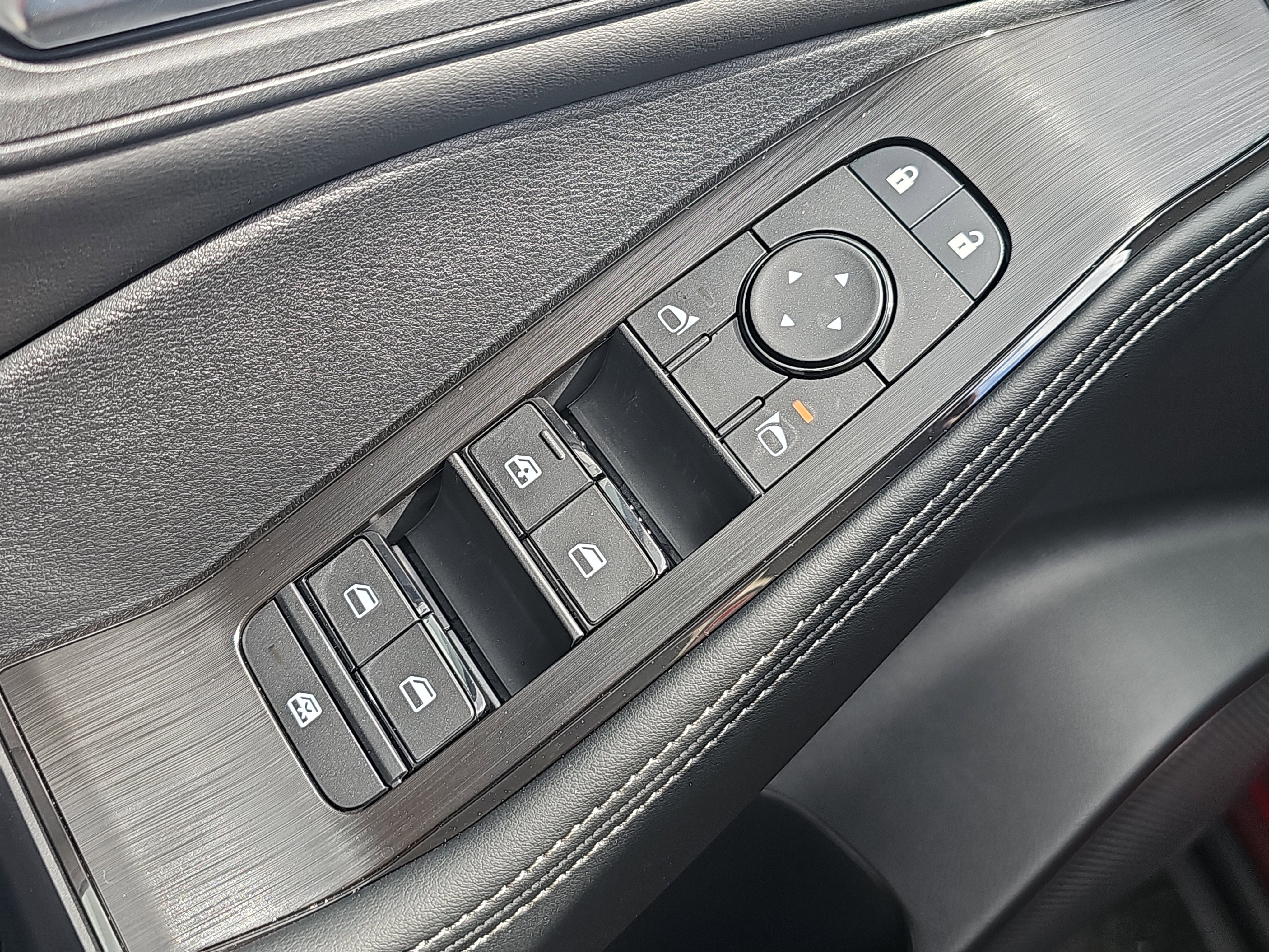 New 2026 Nissan Rogue SV image 9