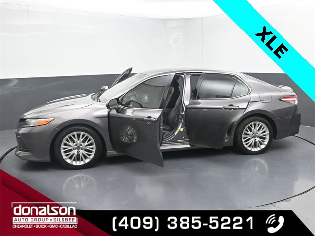 Used 2018 Toyota Camry XLE image 23