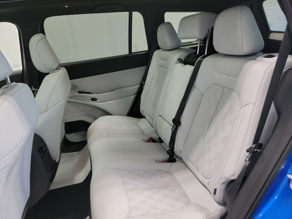 New 2026 Jeep Cherokee Overland w/ Trailer Tow Group image 11