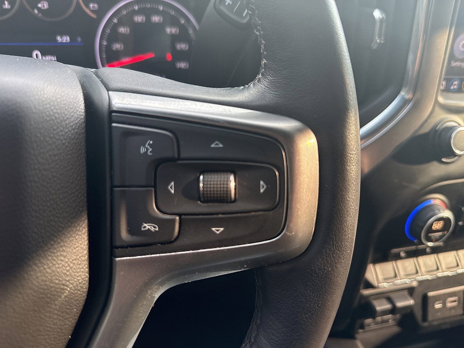 Used 2019 Chevrolet Silverado 1500 LT Trail Boss AWD/4WD image 35