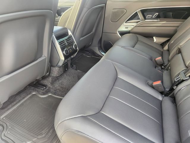 New 2026 Land Rover Range Rover Long Wheelbase SE image 20